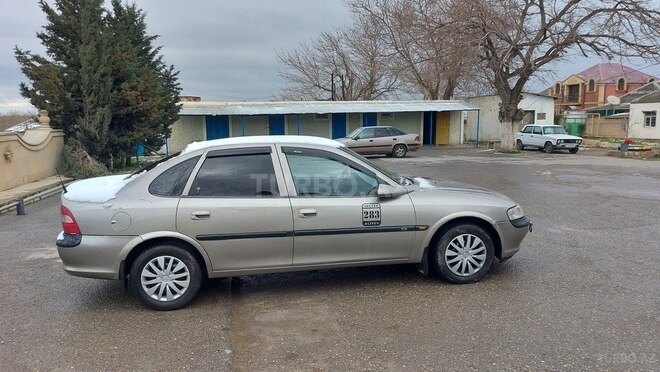 Opel Vectra 1997, 385,000 km - 1.8 l - Bakı