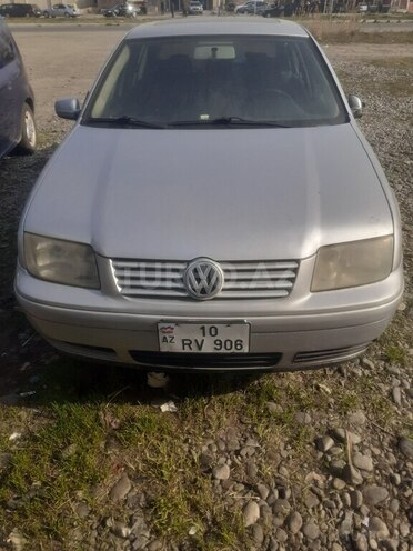 Volkswagen Jetta-1