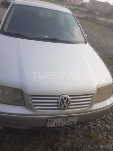 Volkswagen Jetta-4