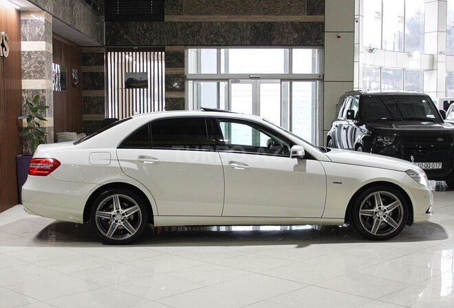 Mercedes E 300 d 2010, 287,000 km - 3.0 l - Bakı