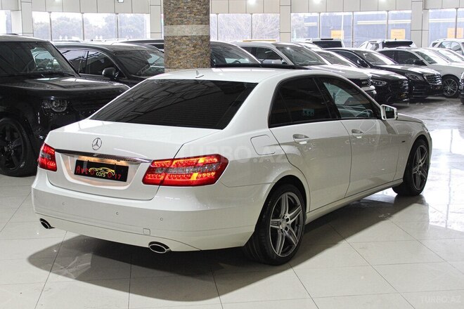 Mercedes E 300 d 2010, 287,000 km - 3.0 l - Bakı