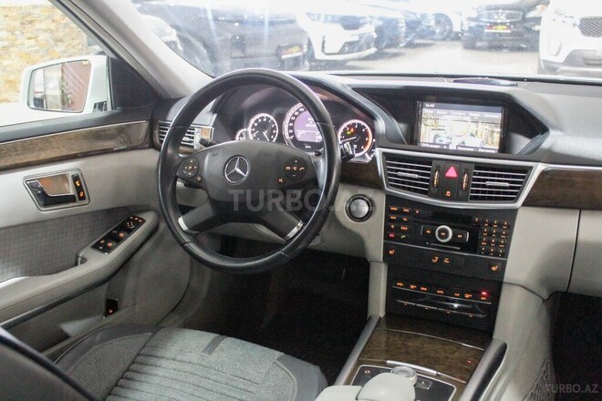 Mercedes E 300 d 2010, 287,000 km - 3.0 l - Bakı