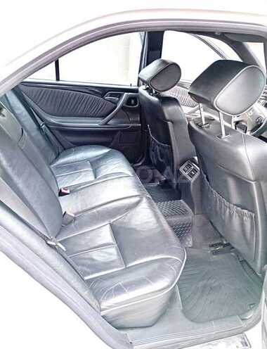 Mercedes E 320 2000, 370,000 km - 3.2 l - Bakı