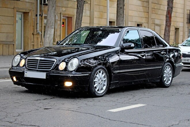 Mercedes E 320 2000, 630,000 km - 3.2 l - Bakı