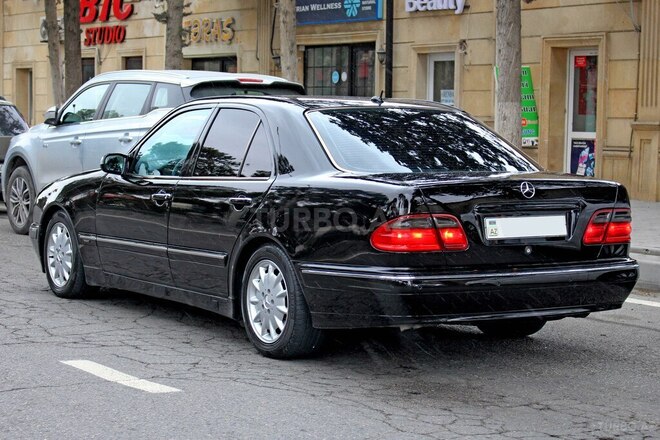 Mercedes E 320 2000, 630,000 km - 3.2 l - Bakı