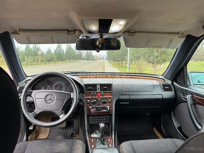 Mercedes C 240 1997, 284,000 km - 2.4 l - Masallı