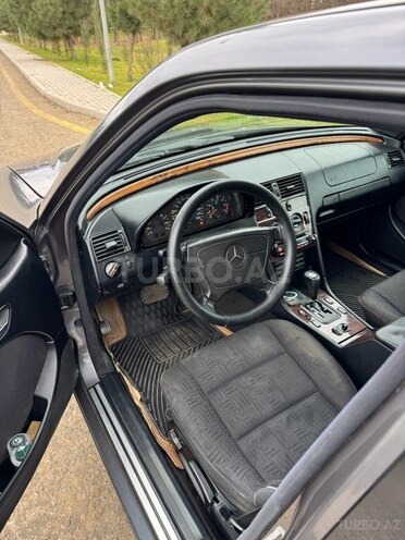 Mercedes C 240 1997, 284,000 km - 2.4 l - Masallı