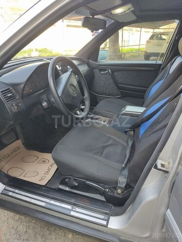 Mercedes C 180 1995, 284,686 km - 1.8 l - Bakı