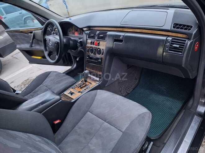 Mercedes E 220 d 2000, 454,000 km - 2.2 l - Bakı