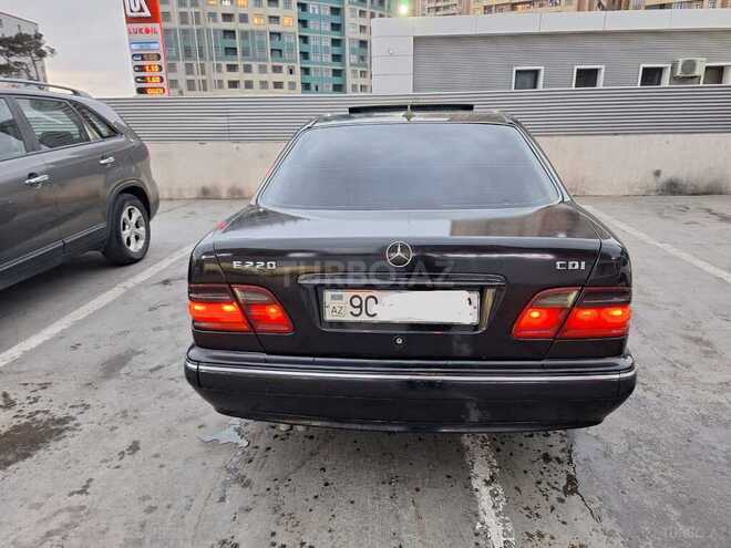 Mercedes E 220 d 2000, 454,000 km - 2.2 l - Bakı