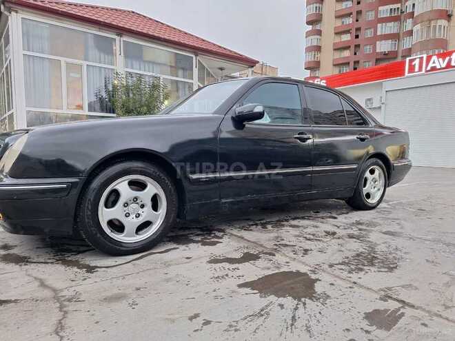 Mercedes E 220 d 2000, 454,000 km - 2.2 l - Bakı