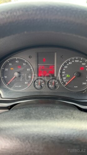 Volkswagen Jetta-8