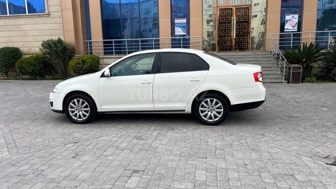 Volkswagen Jetta-2