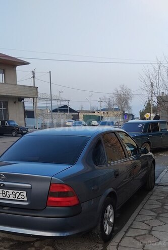 Opel Vectra 1998, 278,685 km - 1.6 л - Qazax