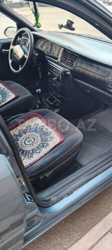 Opel Vectra 1998, 278,685 km - 1.6 л - Qazax