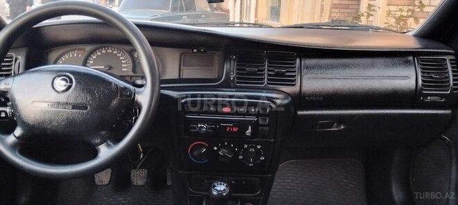 Opel Vectra 1998, 278,685 km - 1.6 л - Qazax