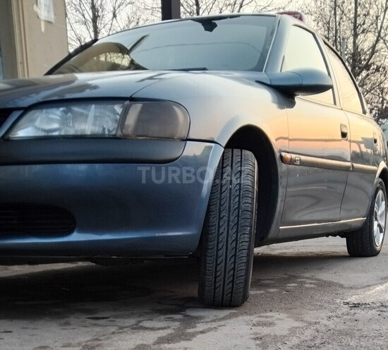 Opel Vectra 1998, 278,685 km - 1.6 л - Qazax
