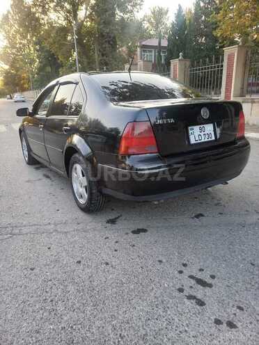 Volkswagen Jetta-11