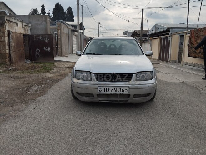 Volkswagen Bora 2000, 200,000 km - 2.3 l - Şirvan
