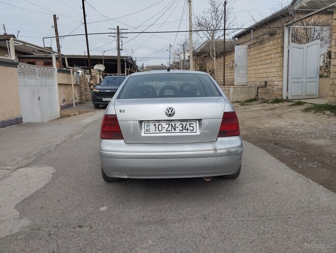 Volkswagen Bora 2000, 200,000 km - 2.3 l - Şirvan