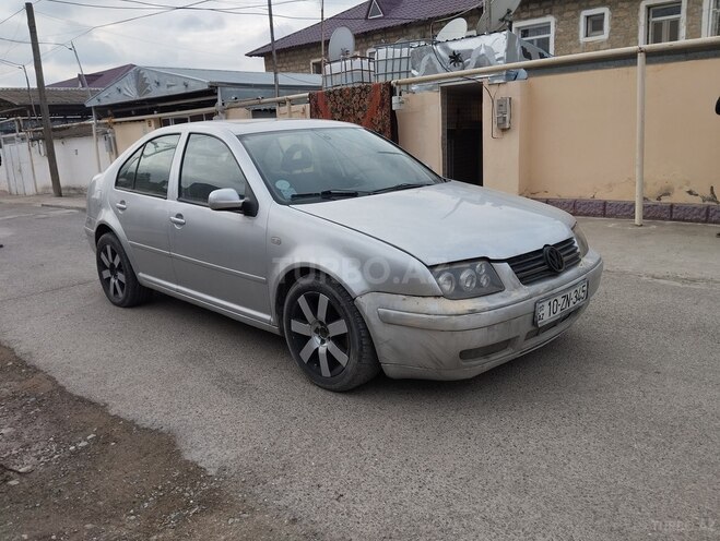 Volkswagen Bora 2000, 200,000 km - 2.3 l - Şirvan