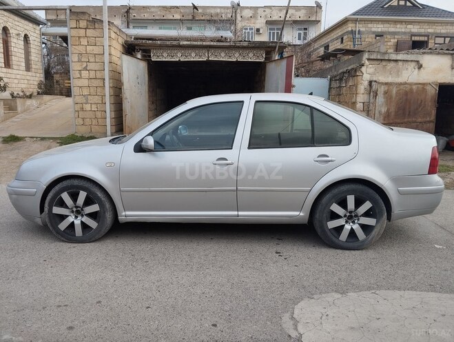 Volkswagen Bora 2000, 200,000 km - 2.3 l - Şirvan