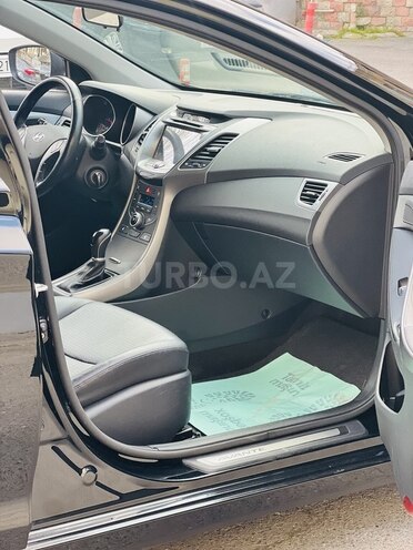 Hyundai Avante-4