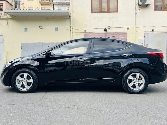 Hyundai Avante-10