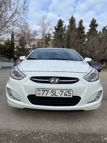 Hyundai Accent-2