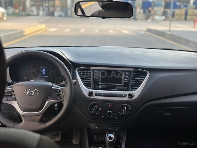 Hyundai Accent 2018, 153,500 km - 1.6 л - Bakı