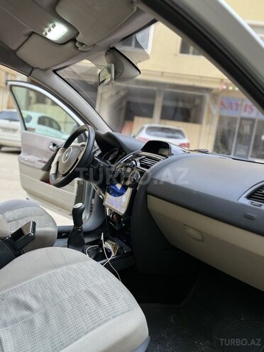 Renault Megane-9