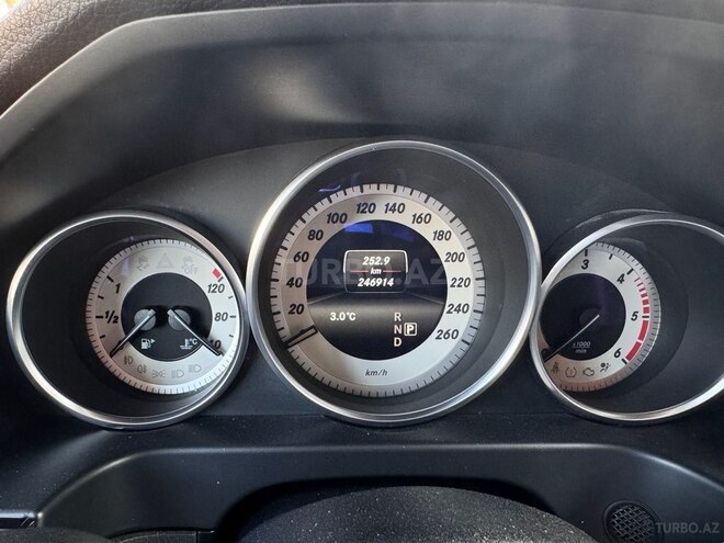 Mercedes E 220 d 2015, 246,914 km - 2.2 l - Bakı