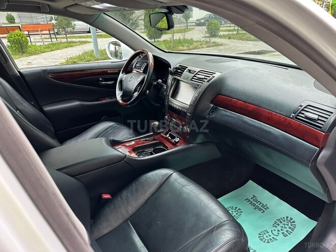 Lexus LS 460 2009, 303,000 km - 4.5 л - Bakı