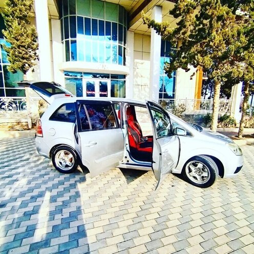 Opel Zafira-16