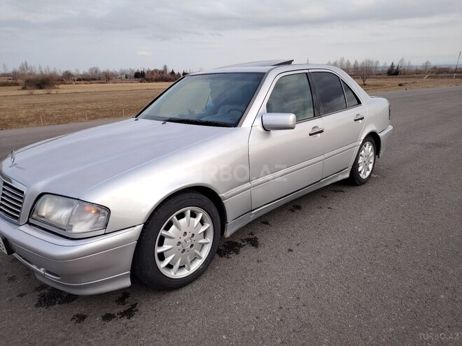 Mercedes C 230 1998, 328,000 km - 2.3 l - Füzuli