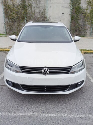 Volkswagen Jetta-2