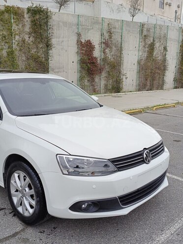 Volkswagen Jetta-3