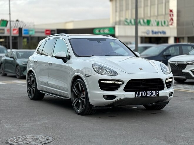Porsche Cayenne Turbo-2
