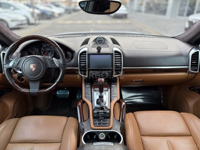 Porsche Cayenne Turbo-21