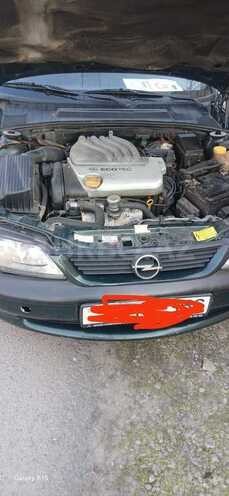 Opel Vectra-10