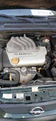 Opel Vectra-11