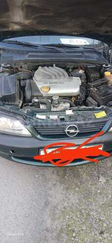Opel Vectra-12