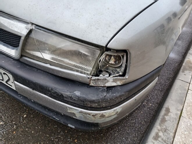 Opel Vectra-12