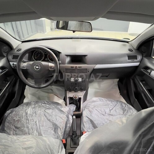 Opel Astra-2