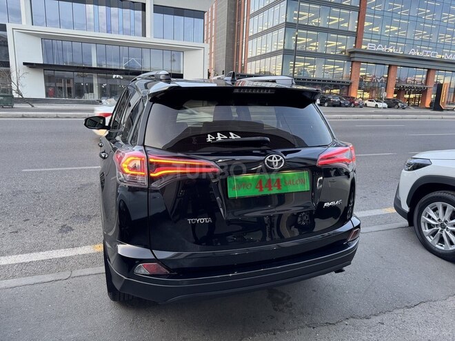 Toyota RAV4 2018, 134,000 km - 2.0 l - Bakı