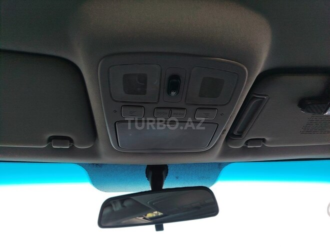 Hyundai Accent-8