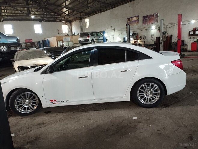 Chevrolet Cruze 2011, 297,708 km - 1.4 л - Bakı