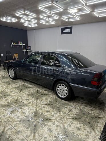 Mercedes C 200 1998, 272,000 km - 2.0 l - Qəbələ