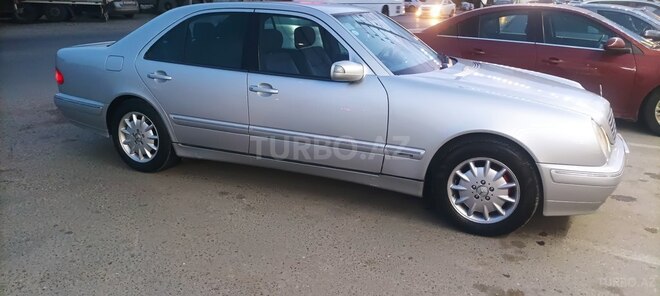 Mercedes E 240 1999, 307,243 km - 2.4 л - Bakı