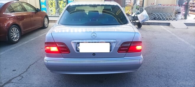 Mercedes E 240 1999, 307,243 km - 2.4 л - Bakı
